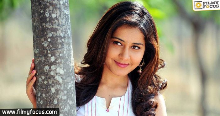 Raashi Khanna Goes Desi