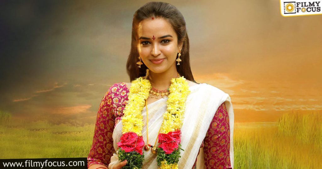 Pujita Ponnada As Spoorthi From Odela Railwaystation