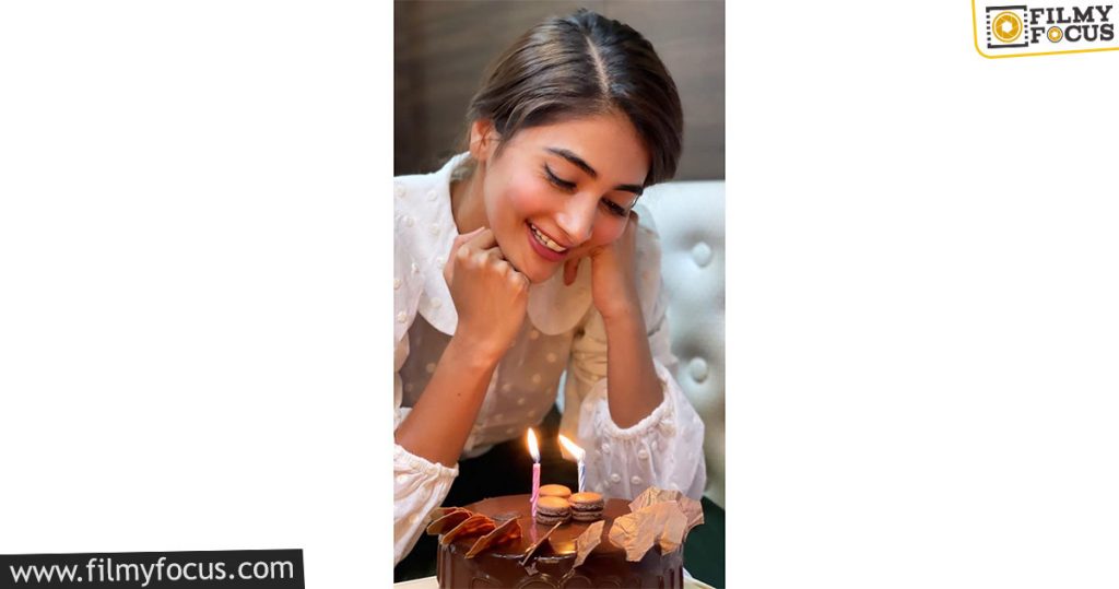 Pooja Hegde Celebrates Wrap Up Of Radhe Shyam With Cake