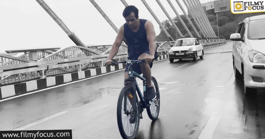 Sonu Sood Is Back In The News; Here's Why (1)