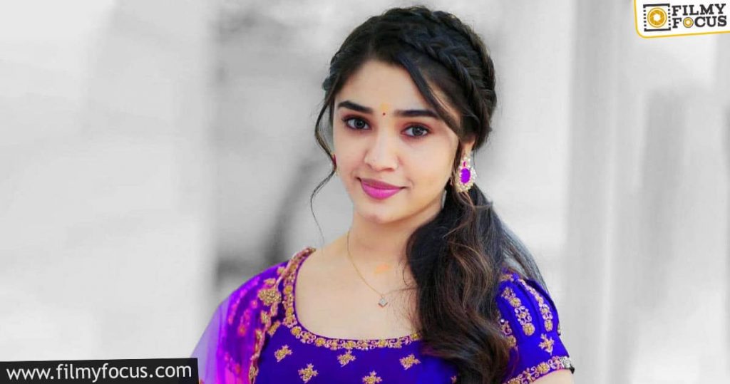 everyone continues to eye krithi shetty