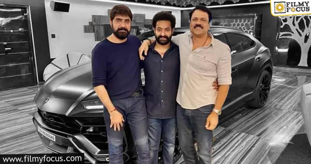 Viral Pic: NTR poses with his Lamborghini Urus car