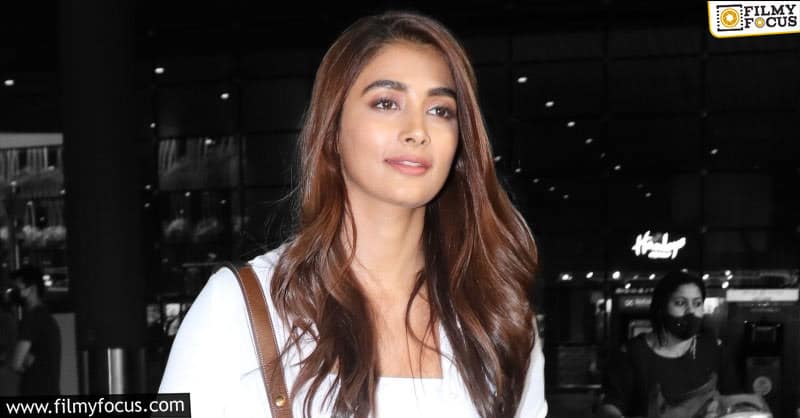 Pooja Hegde shares her bad experience on the flight