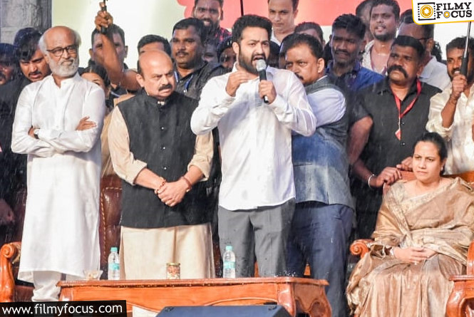 Karnataka Chief Minister felicitates Rajinikanth and Junior NTR