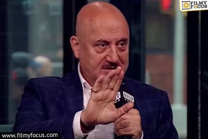 Anupam Kher Talks about Artists not Being Vocal about Politics..