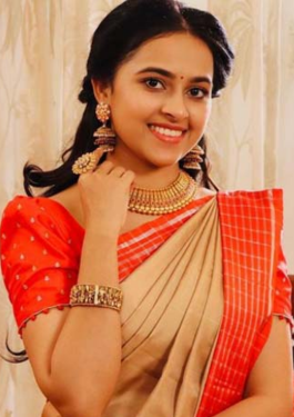 Sri Divya image