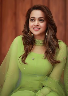 Bhavana : Biography, Age, Movies, Family, Photos, Latest News - Filmy Focus