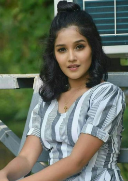 Anikha Surendran image