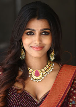 Sai Dhanshika: Biography, Age, Movies, Family, Photos, Latest News ...