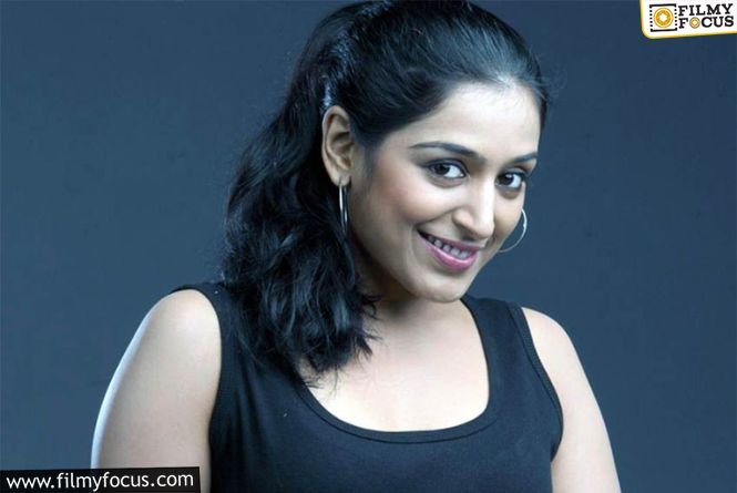 Padmapriya Opens Up About Being Slapped By Director On Set