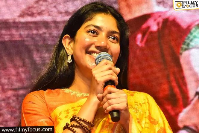 Sai Pallavi Praises Thandel Team, Lights Up The Stage With Dance