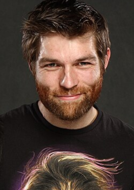 Liam McIntyre image