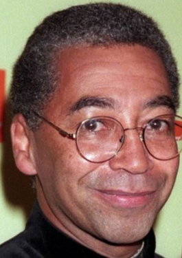 Remi Adefarasin image