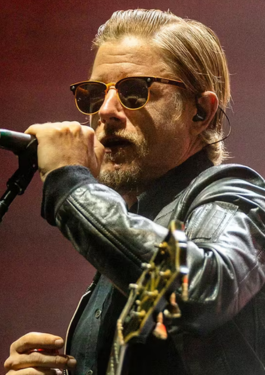 Paul Banks image