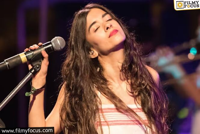 Saba Azad: Standing Next To A Man Dilutes Your Identity