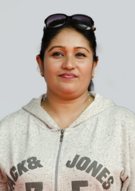 Thesni Khan